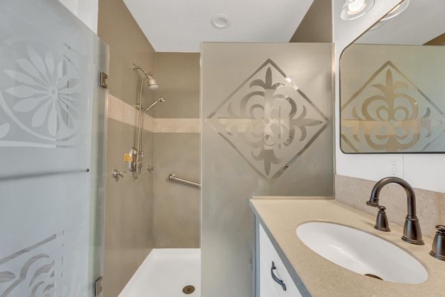 7313 Sunsilver Ln, Sacramento, CA 95828