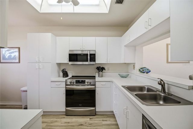9630 CLUB SOUTH CIRCLE 6209, Sarasota, FL 34238