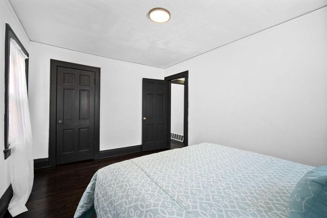 4158 N 15th STREET, Milwaukee, WI 53209