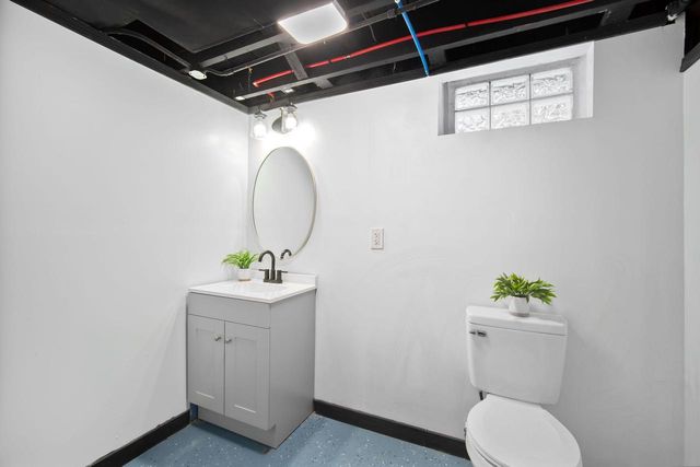 4158 N 15th STREET, Milwaukee, WI 53209