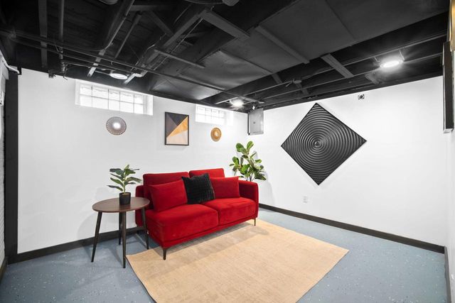 4158 N 15th STREET, Milwaukee, WI 53209