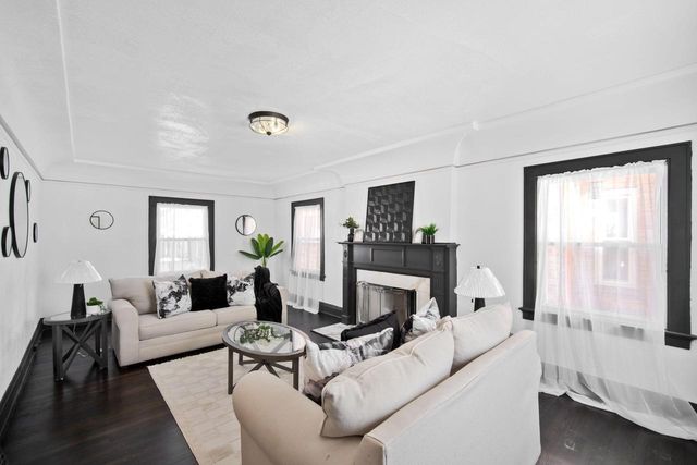 4158 N 15th STREET, Milwaukee, WI 53209