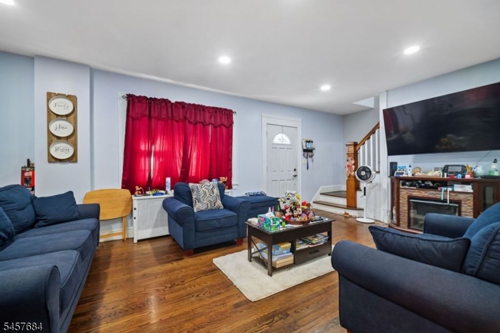 228 Totowa Rd, Totowa Boro, NJ 07512 — photo 3