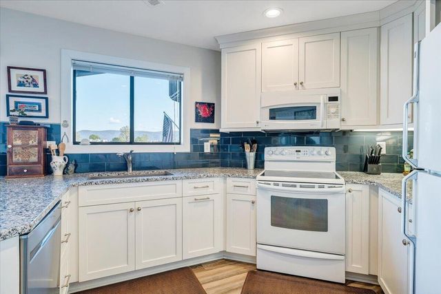 75 Woodbridge Cir Unit 1114, Moneta, VA 24121