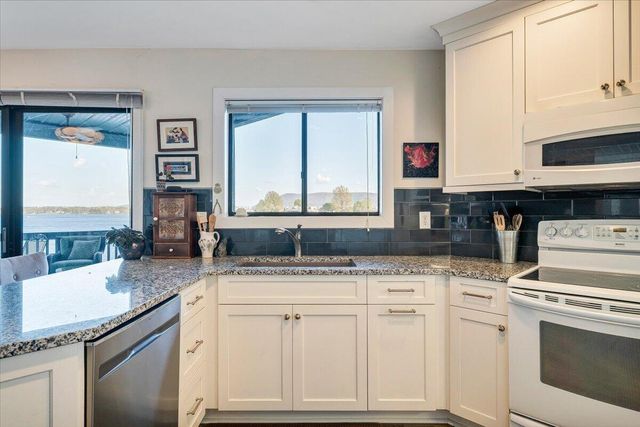 75 Woodbridge Cir Unit 1114, Moneta, VA 24121