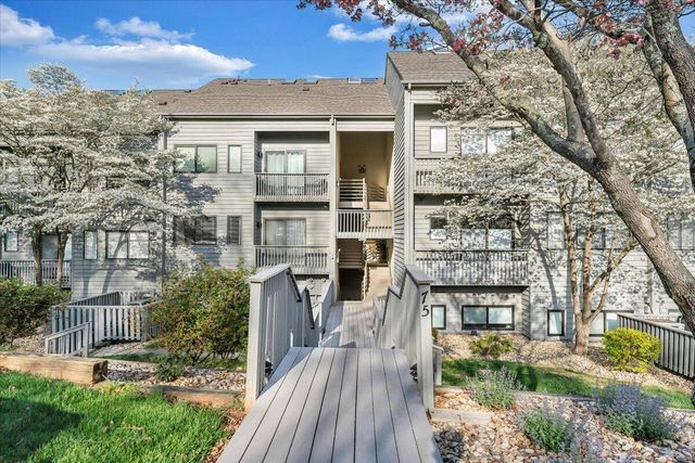 75 Woodbridge Cir Unit 1114, Moneta, VA 24121