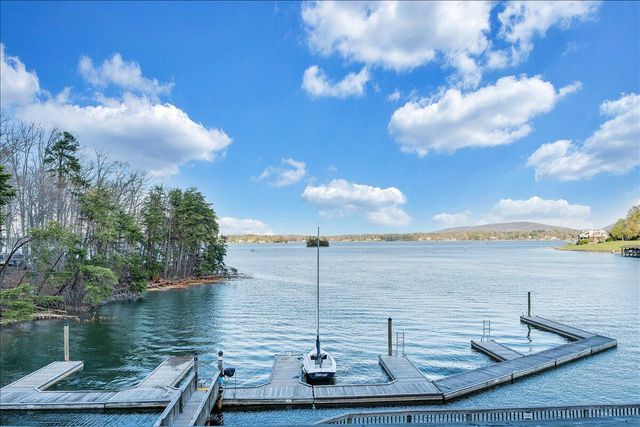 75 Woodbridge Cir Unit 1114, Moneta, VA 24121