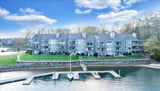 75 Woodbridge Cir Unit 1114, Moneta, VA 24121