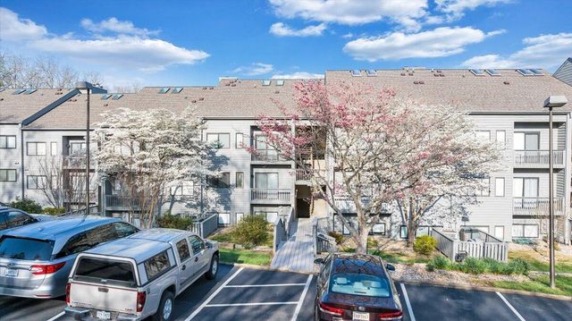 75 Woodbridge Cir Unit 1114, Moneta, VA 24121