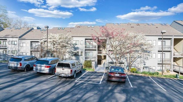 75 Woodbridge Cir Unit 1114, Moneta, VA 24121