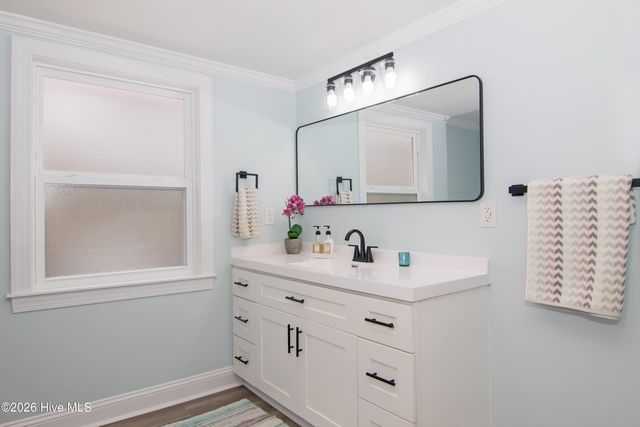 132 S Navassa Road, Belville, NC 28451