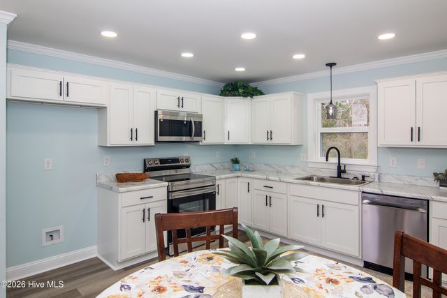 132 S Navassa Road, Belville, NC 28451