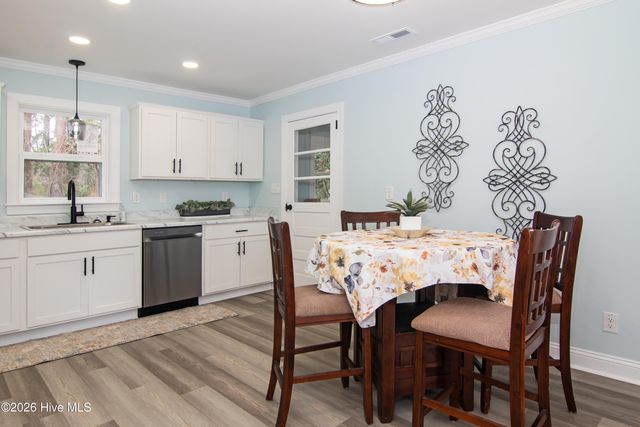 132 S Navassa Road, Belville, NC 28451