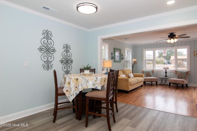 132 S Navassa Road, Belville, NC 28451