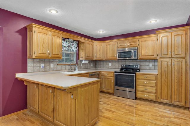 1219 W Mcguffey Street, Ozark, MO 65721