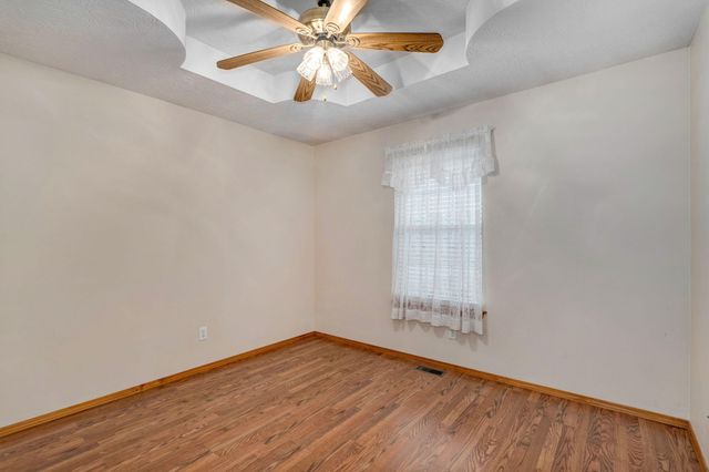 1219 W Mcguffey Street, Ozark, MO 65721