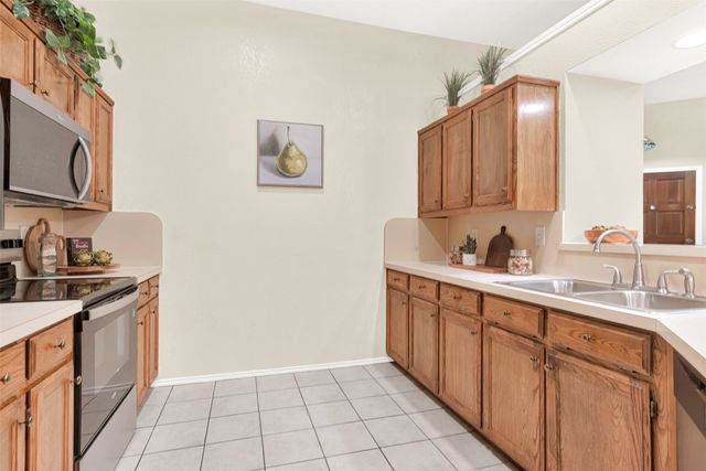 2204 Overview Lane, Garland, TX 75044