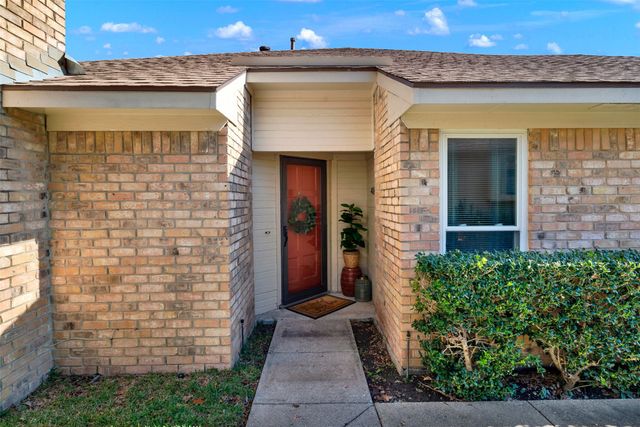 2204 Overview Lane, Garland, TX 75044