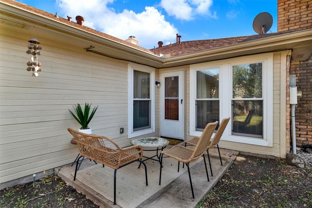 2204 Overview Lane, Garland, TX 75044