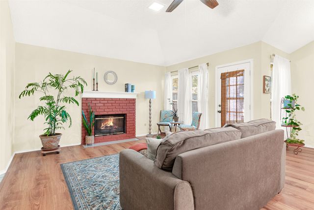 2204 Overview Lane, Garland, TX 75044