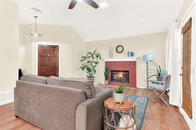 2204 Overview Lane, Garland, TX 75044