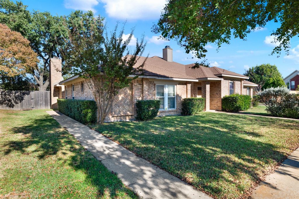 2204 Overview Lane, Garland, TX 75044