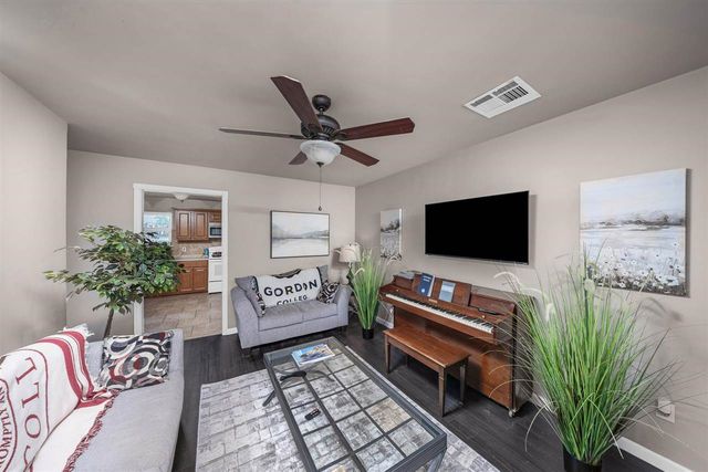 5312 NW Liberty Ave, Lawton, OK 73505