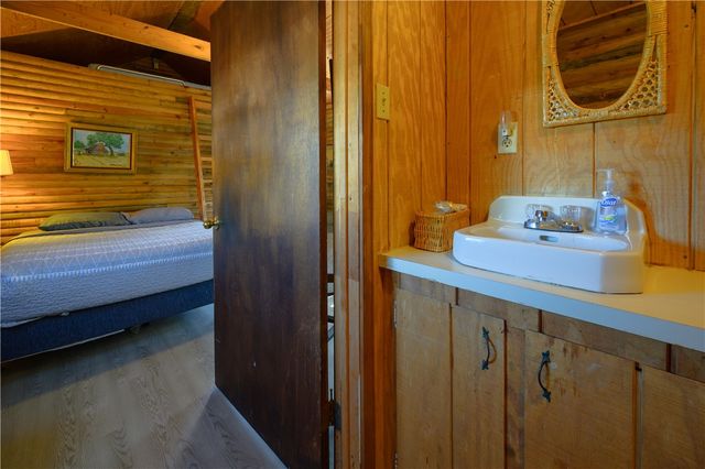 164 Fourth St, Rockport, TX 78382