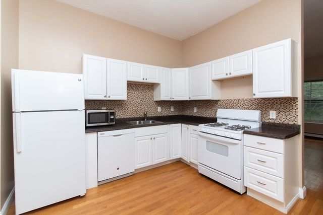 40 Cedar 2, Boston, MA 02119