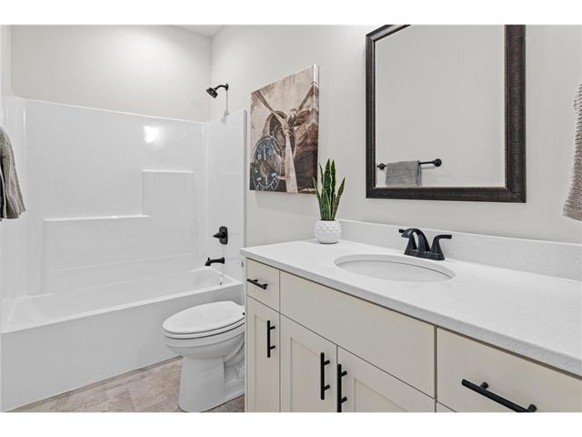 1589 Spruce Street, Farmington, MN 55024