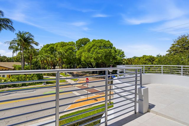 785 Park Place, West Palm Beach, FL 33401