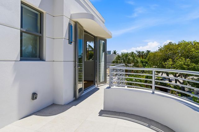 785 Park Place, West Palm Beach, FL 33401
