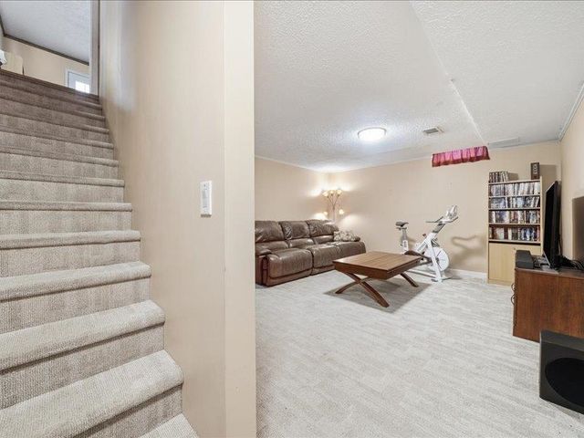 8302 E Limerick, Wichita, KS 67206