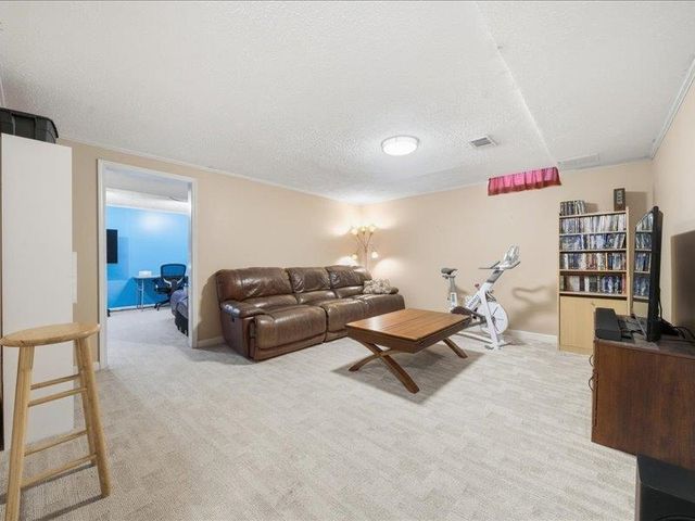 8302 E Limerick, Wichita, KS 67206