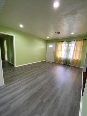 15513 Vonnett Street, Channelview, TX 77530