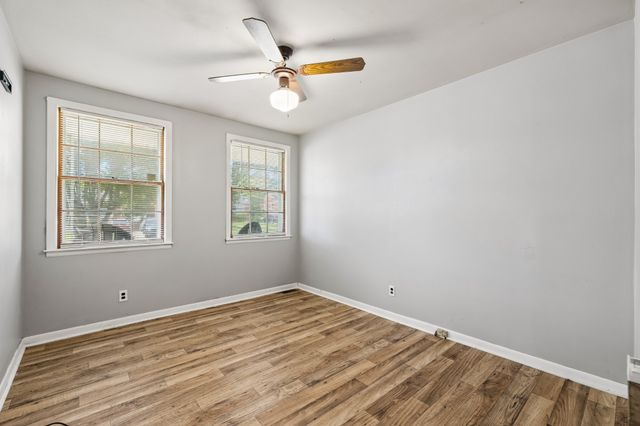 3230 Mayer Ln, Nashville, TN 37218