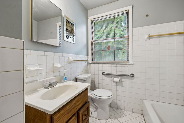 3230 Mayer Ln, Nashville, TN 37218