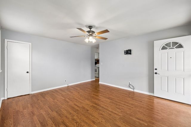 3230 Mayer Ln, Nashville, TN 37218