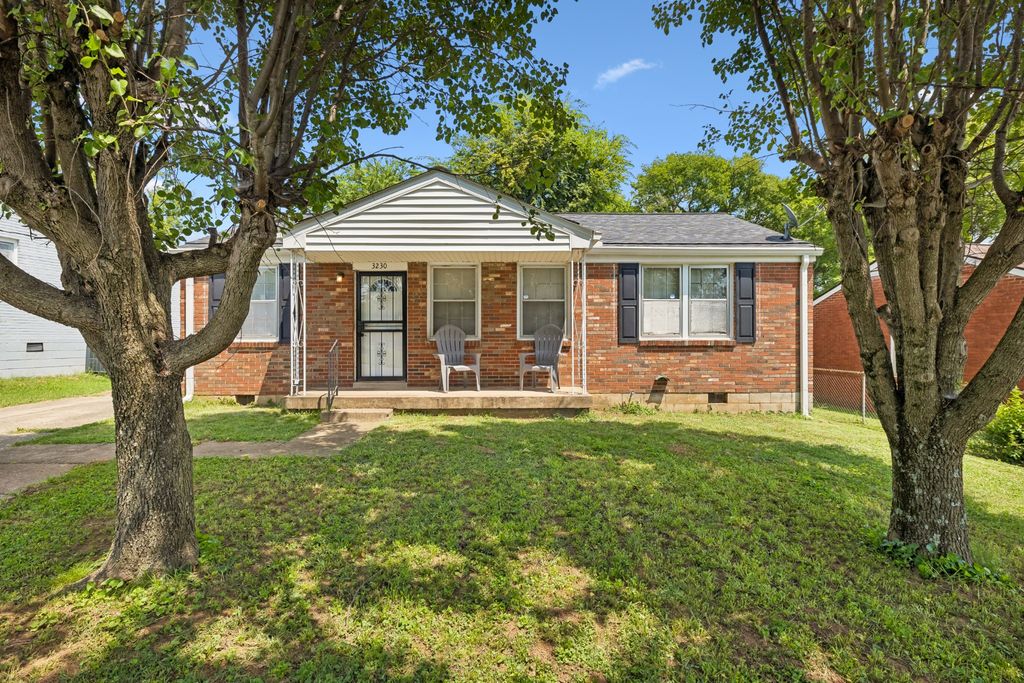 3230 Mayer Ln, Nashville, TN 37218
