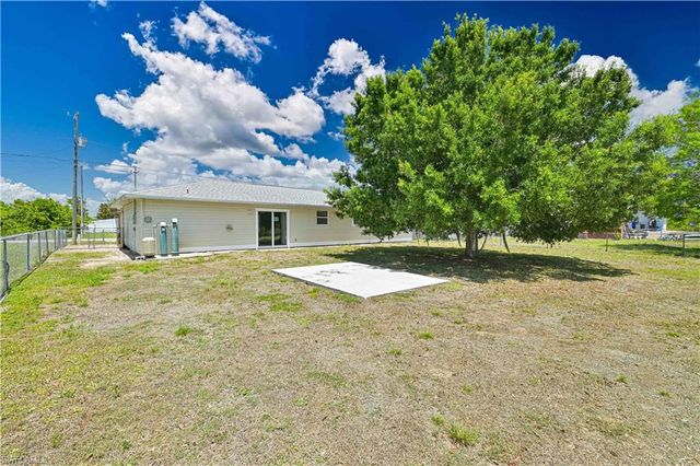 3313 14th ST SW, Lehigh Acres, FL 33976