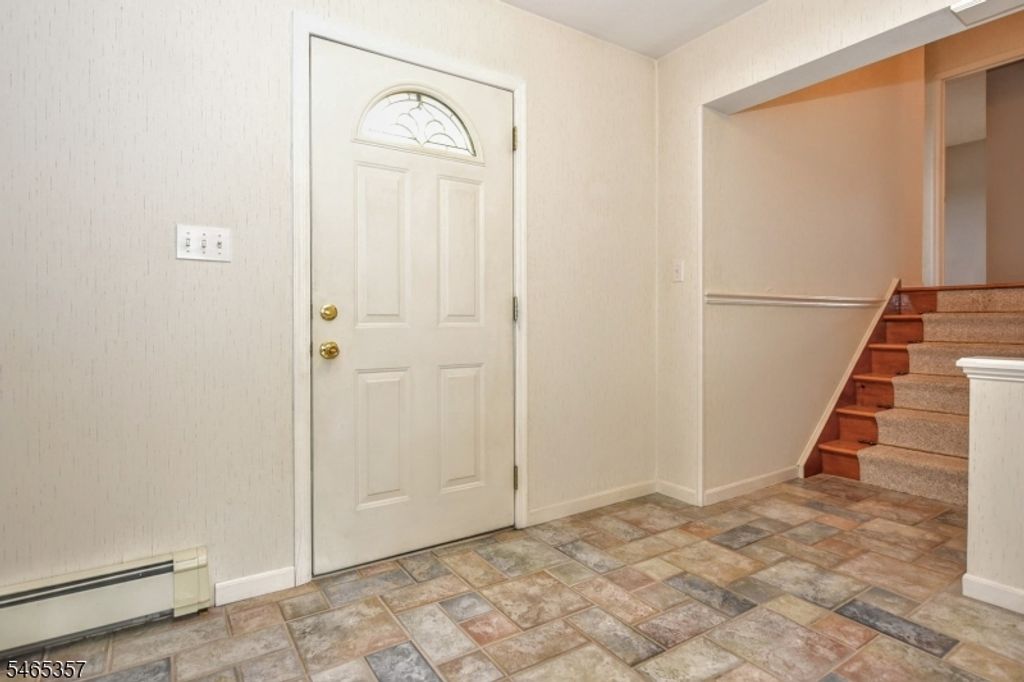19 Dogwood Dr, Newton Town, NJ 07860 — photo 5