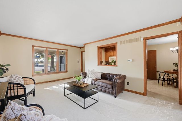 2132 N McComas, Wichita, KS 67203