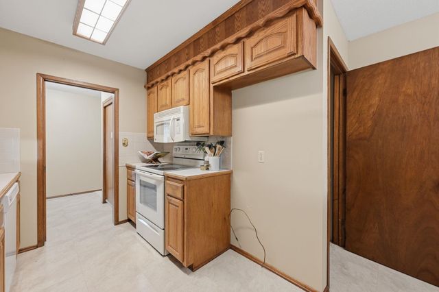 2132 N McComas, Wichita, KS 67203