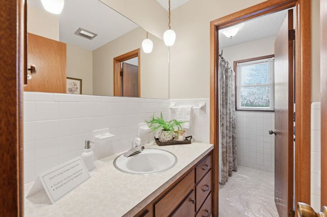 2132 N McComas, Wichita, KS 67203