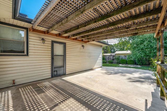 2132 N McComas, Wichita, KS 67203