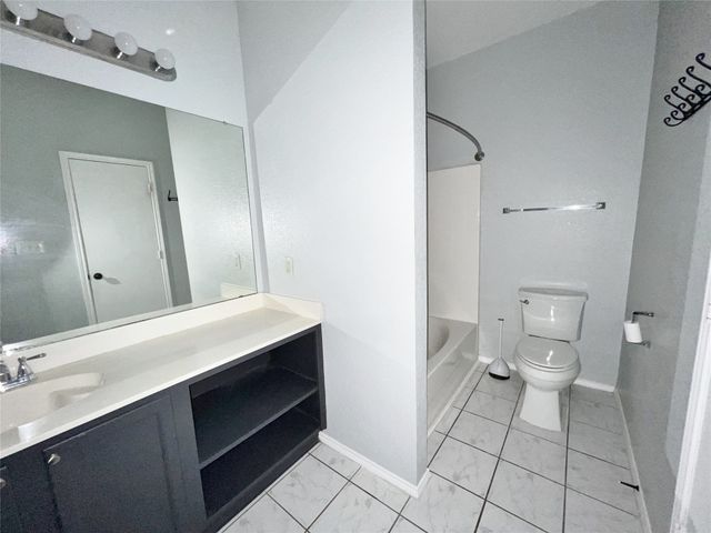 2809 Newport Avenue, Denton, TX 76209