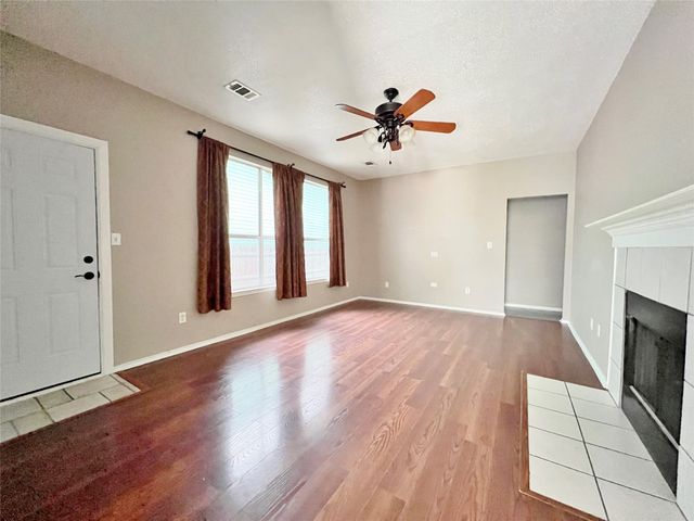 2809 Newport Avenue, Denton, TX 76209