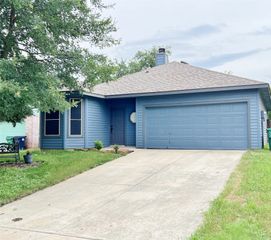 2809 Newport Avenue, Denton, TX 76209
