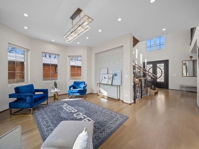 3075 Keystone Road, Northbrook, IL 60062