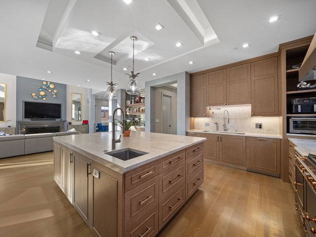 3075 Keystone Road, Northbrook, IL 60062